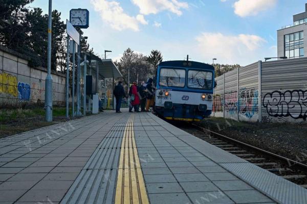 Železniční zastávka Praha-Jinonice otevřená v roce 2018. Foto NEBE 2023.