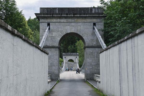 Vjezd na most z levého břehu Lužnice od obce Stádlec. Foto NEBE 2023.